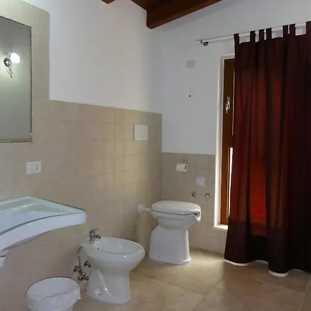 Bed and breakfast Ape Rossa 3*